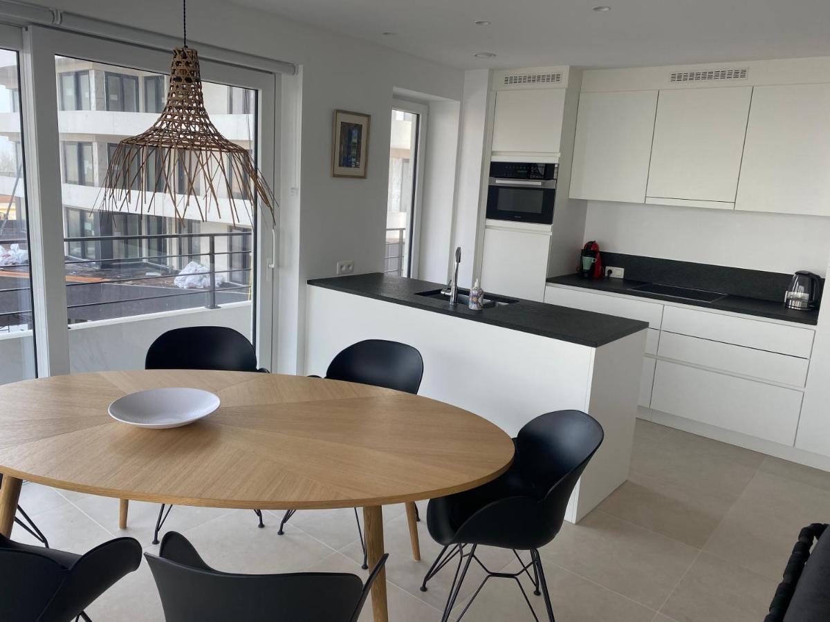 Apartment Lichtrijk 2-slaapkamerappartement Met Zeezicht En Gratis Parking *